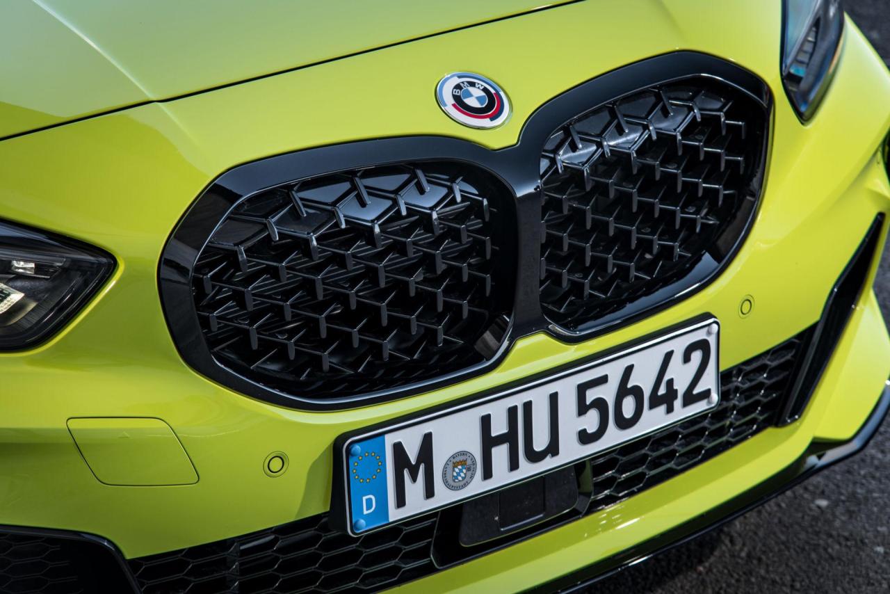 BMW-M135i-xDrive-60.thumb.jpg.d2295c20573ce3519962097d054bb3c5.jpg