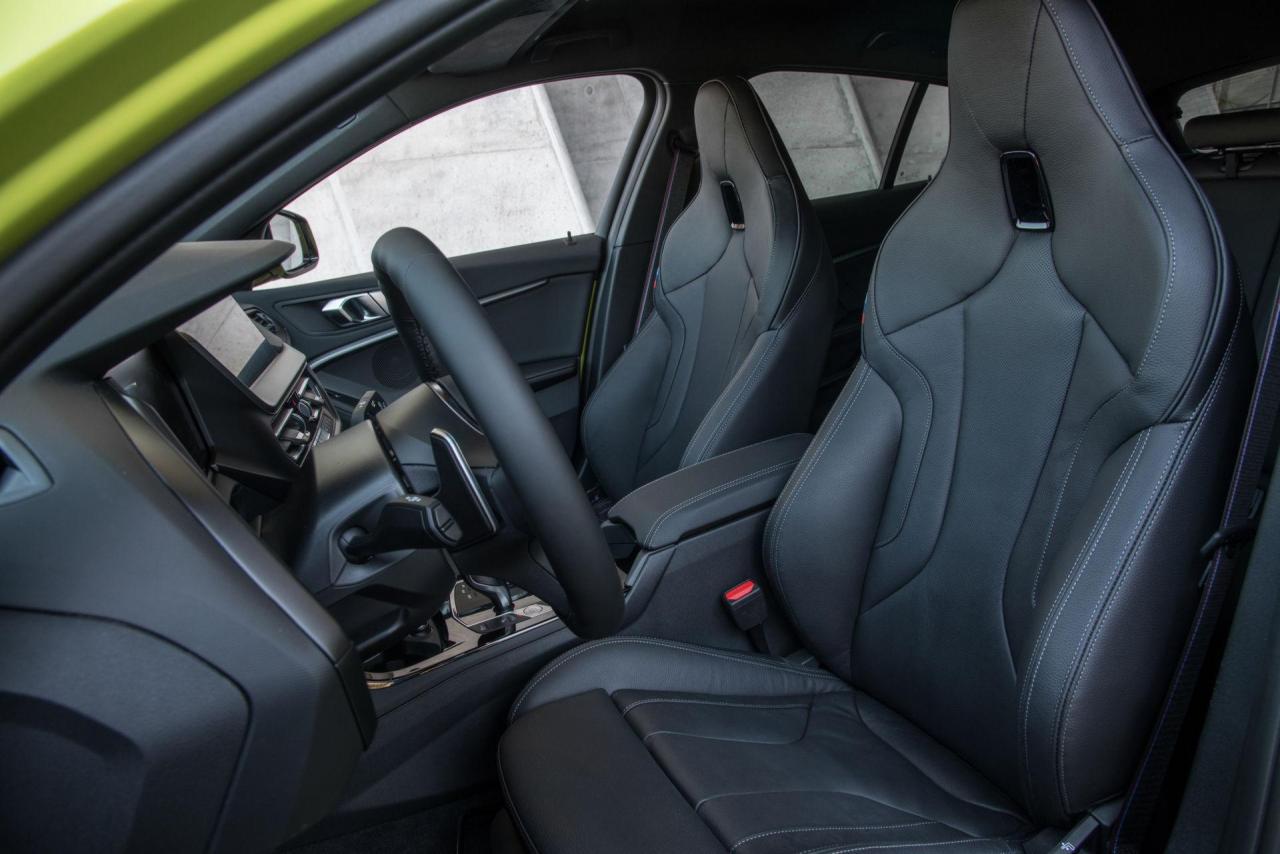 BMW-M135i-xDrive-71.thumb.jpg.1bcf59f6cbde7cada9ed4292c85ff1cb.jpg