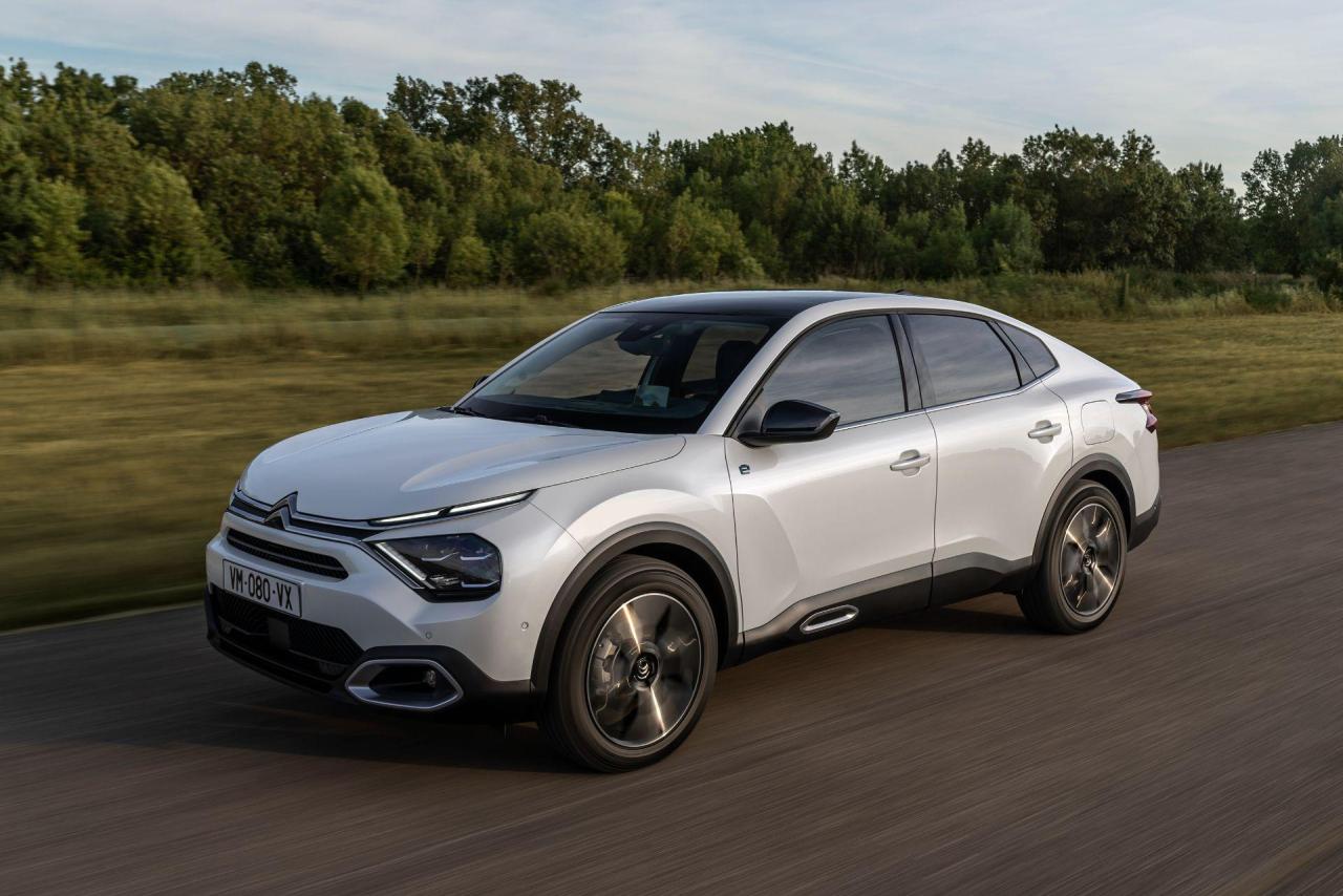 Citroen-C4-X-and-E-C4-X-30.thumb.jpg.ff476734a83baca58154c0125e81978b.jpg