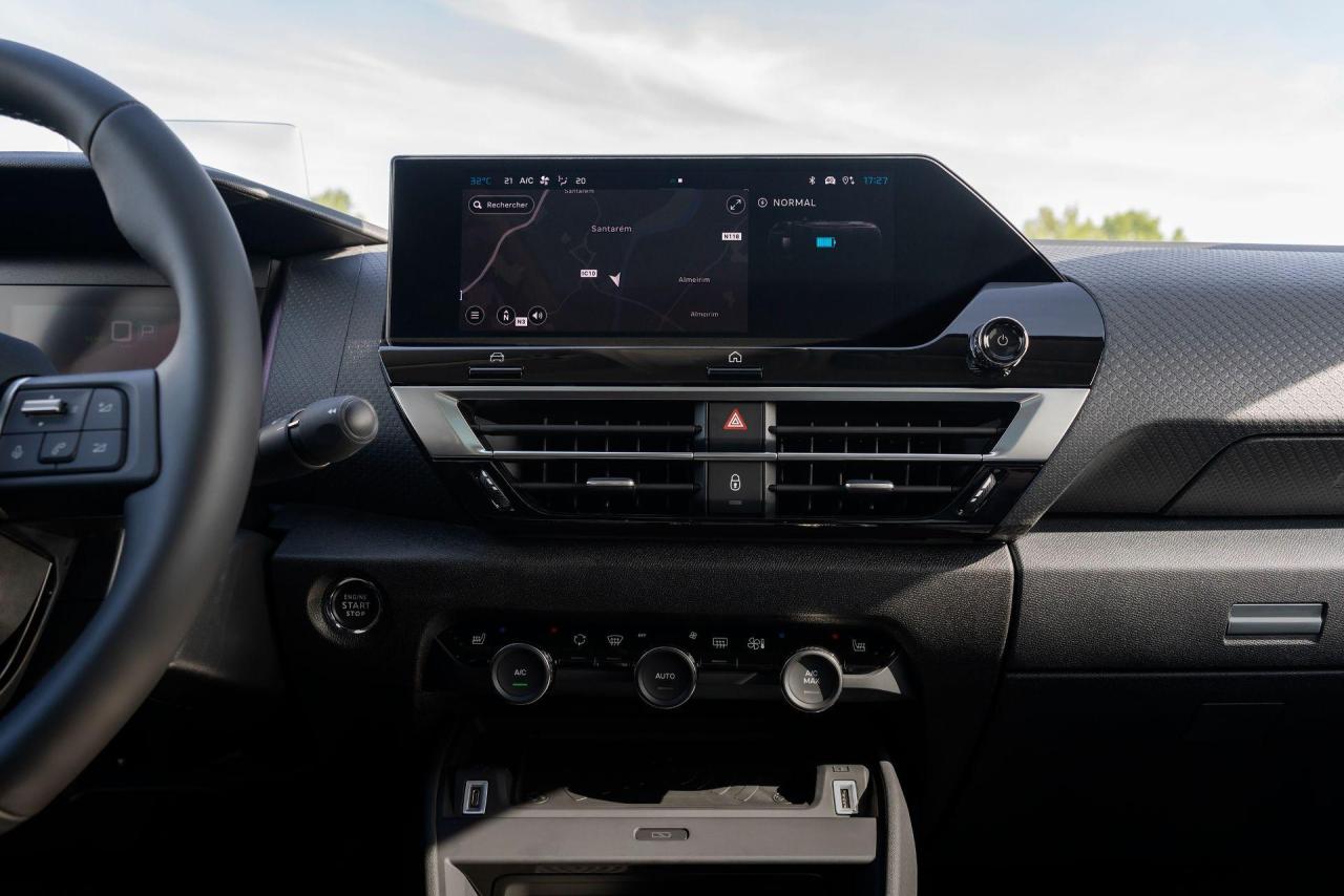 Citroen-C4-X-and-E-C4-X-52.thumb.jpg.aa30a4b02ace4532e52477f862da66af.jpg
