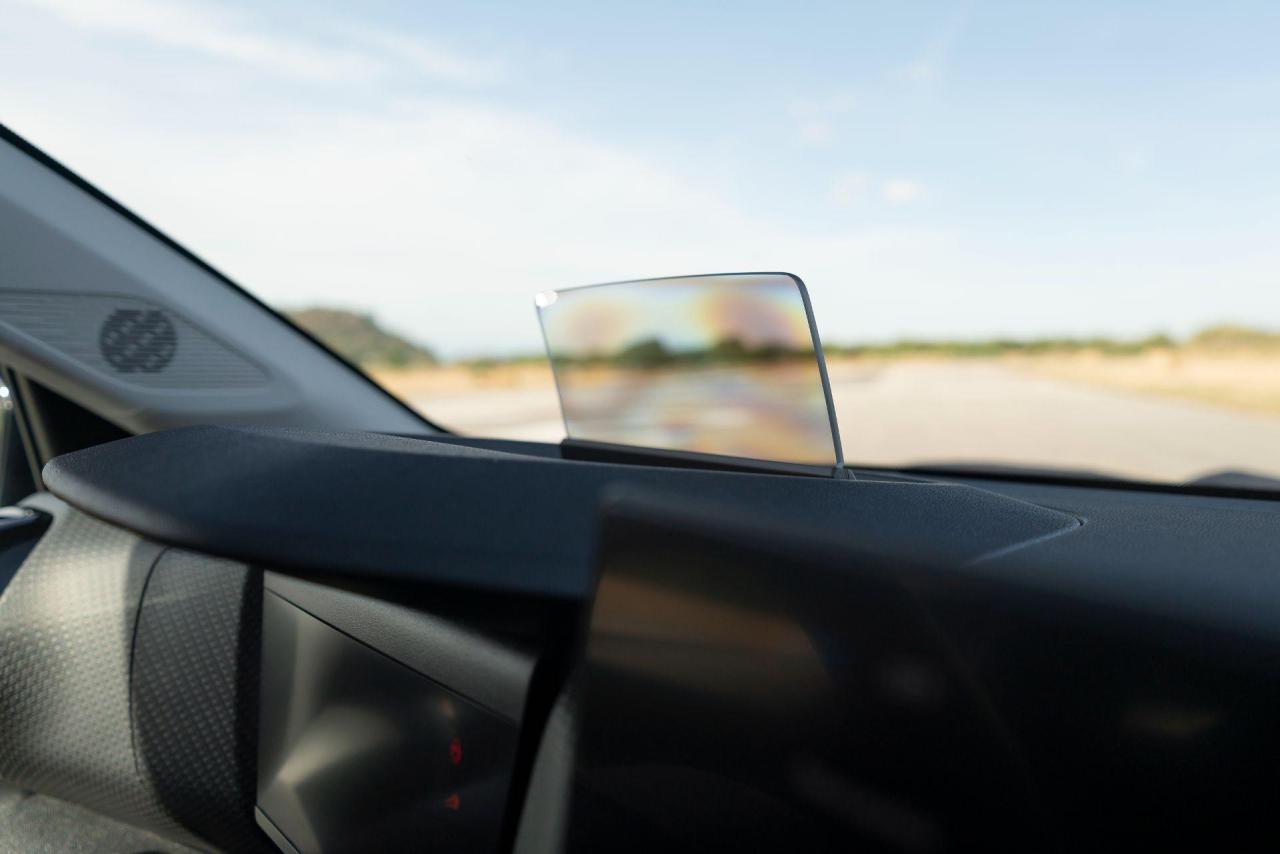 Citroen-C4-X-and-E-C4-X-54.thumb.jpg.9c462f5eeb84c72660d73b83c650c35d.jpg