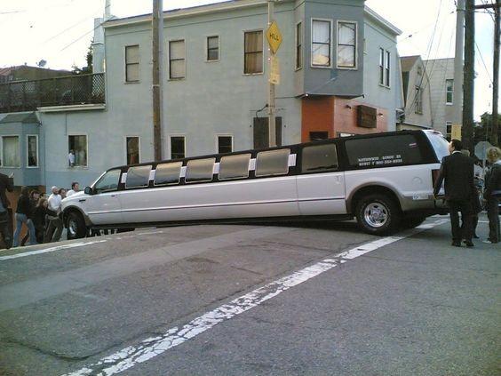 Limo.jpg.f6e9752bfb0c41d2e9b27adccdaea67e.jpg