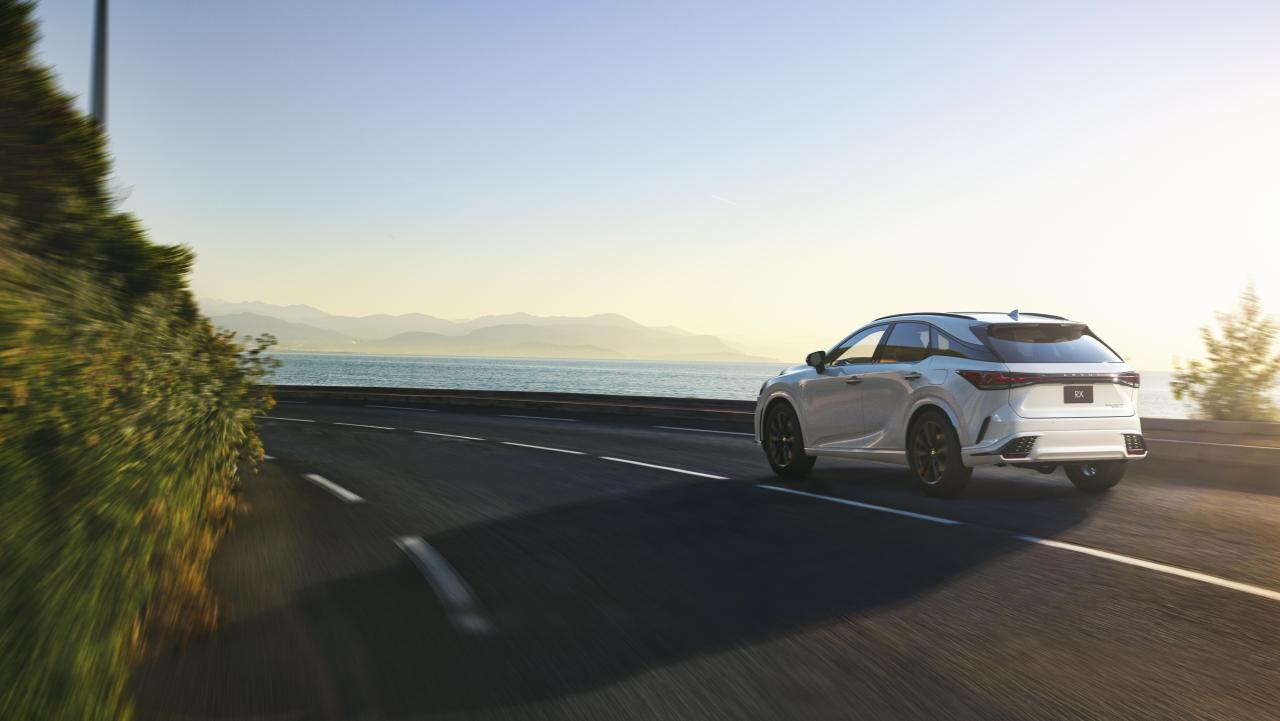 RX_Lifestyle-photo_G_Ext_Cornering-rear_16x9.thumb.jpg.019b3114af221d037b4b69f77fb41b3a.jpg