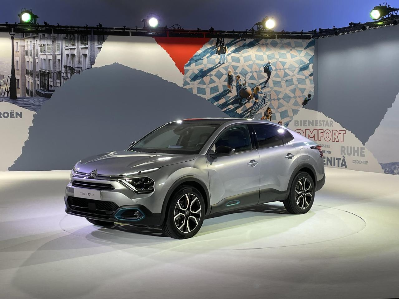 S0-presentation-video-citroen-c4-x-l-autre-compacte-des-chevrons-718554.thumb.jpg.94a92729b1b8fbe660dbcb59706bf9cc.jpg