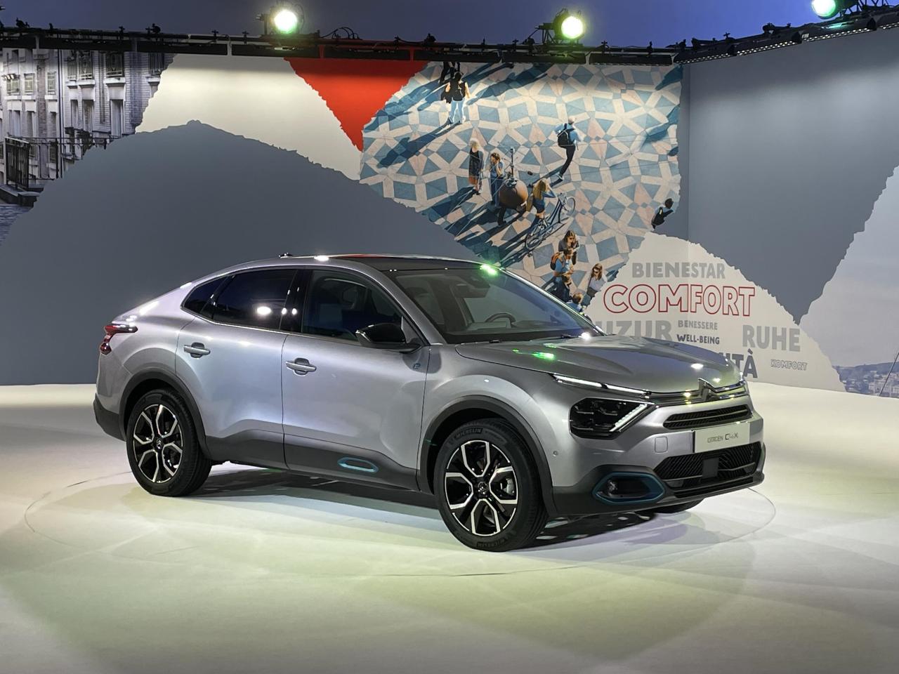 S0-presentation-video-citroen-c4-x-l-autre-compacte-des-chevrons-718555.thumb.jpg.4c564a30bf3a7d7d882b7f6b56e4a450.jpg