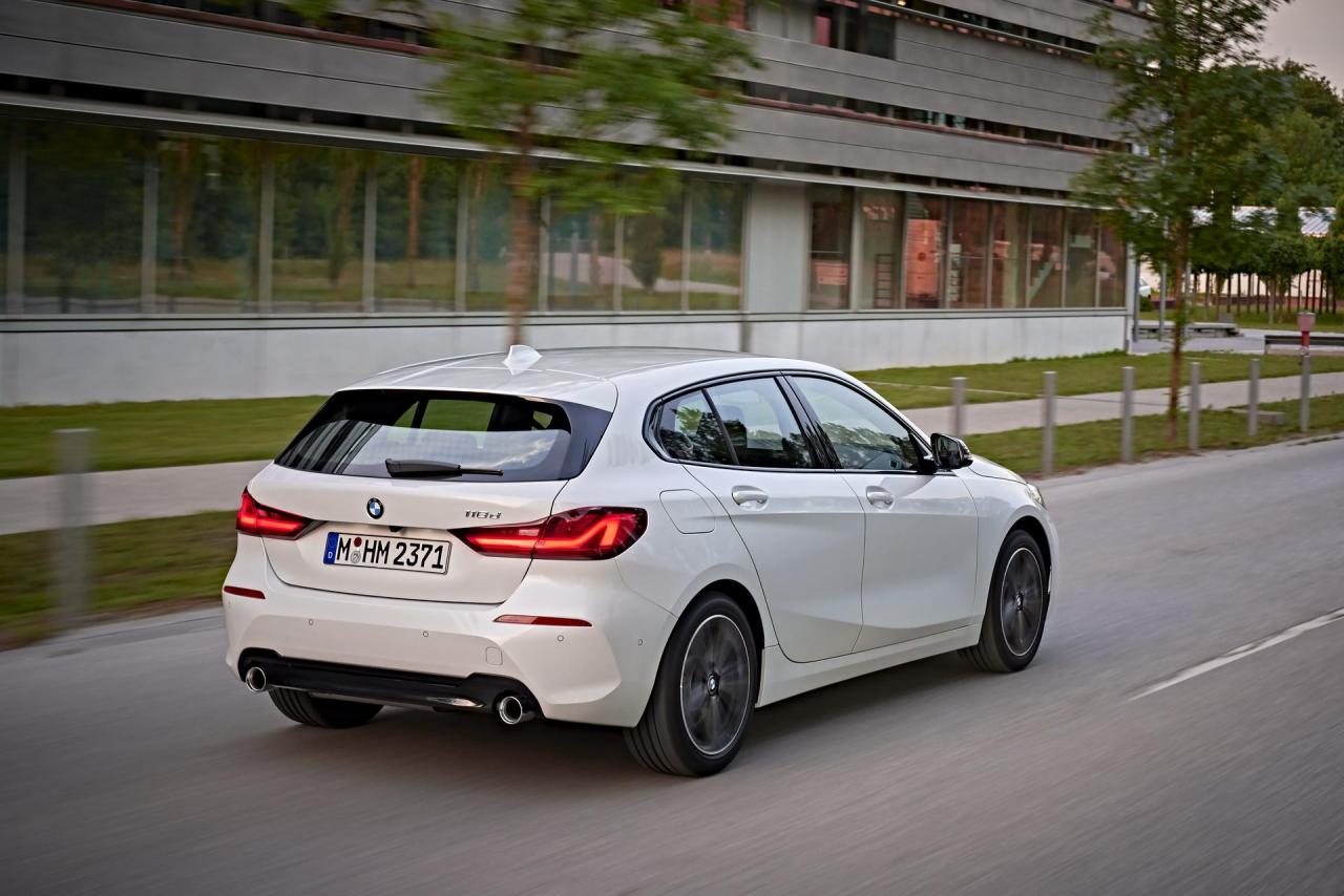 a75603de-2020-bmw-1-series-27.thumb.jpg.0e9cd9d259e7ab3a0b7c43759699ff86.jpg