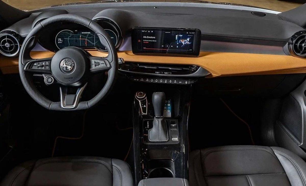 alfa-romeo-tonale-spy-interni.jpg.4e66447753fa187173474e9a42dcaa9c.jpg