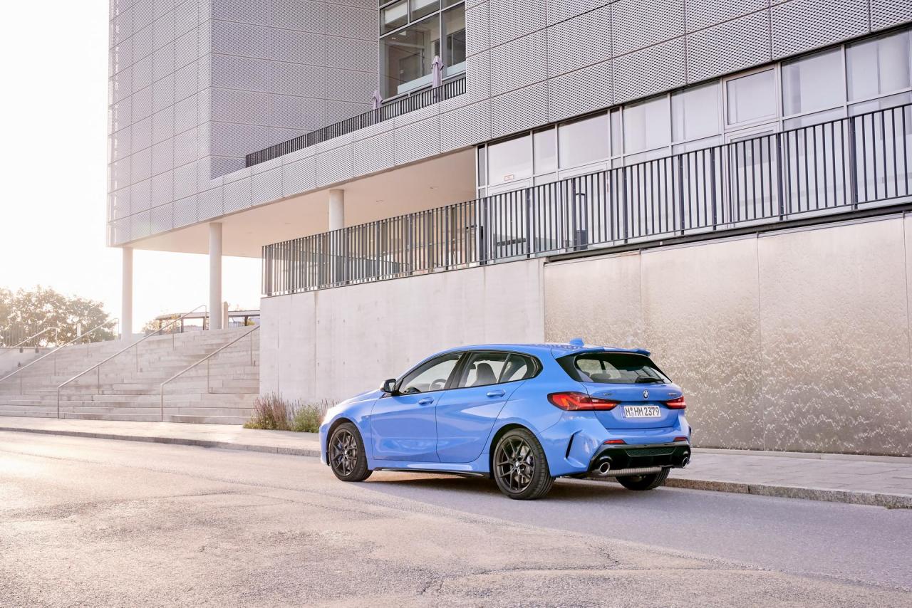 bd4fb32c-2020-bmw-1-series-m135-42.thumb.jpg.3314fd7f6824c685bd73af2000efc4dd.jpg