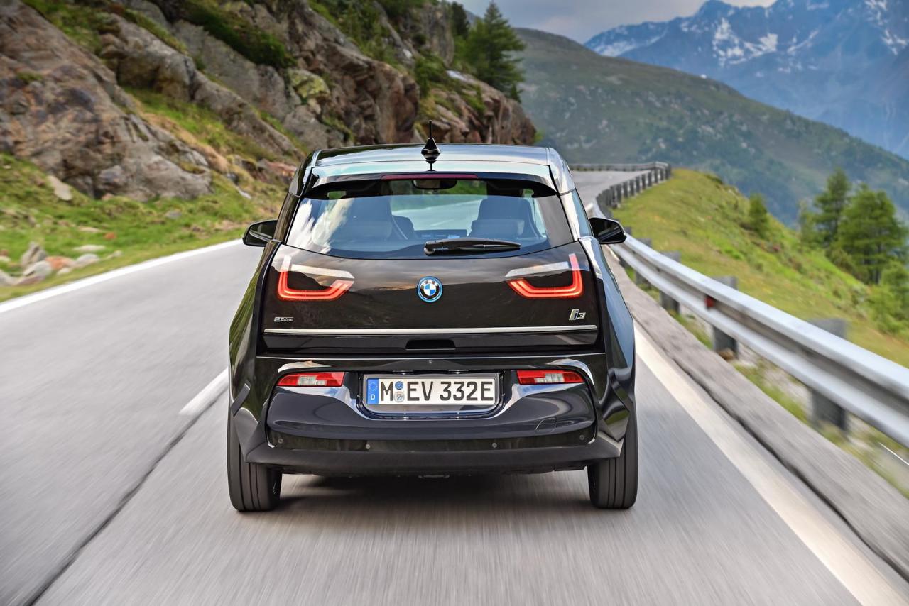 c91e9631-2018-bmw-i3-20.thumb.jpg.2f5e27d7cdf471673f3dbee39a53eff2.jpg