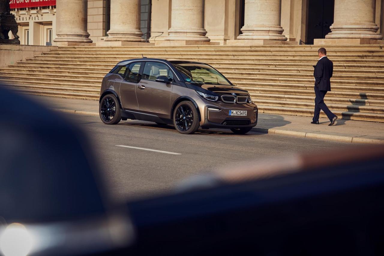 d0bc9265-2019-bmw-i3-12.thumb.jpg.e1525bcba0f57a663cb77f4c2dbe7e88.jpg