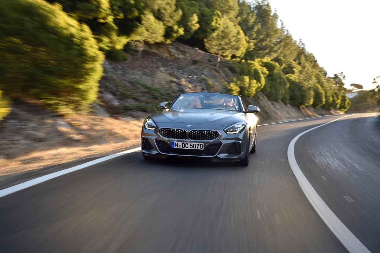 e54af0aa-2019-bmw-z4-m40i-25.thumb.jpg.f904477b43258b341c4c0b1fe3bee729.jpg