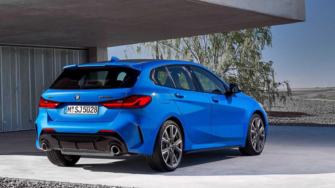 f42394e1-bmw-1-series-13.thumb.jpg.71156665ca4a0536c45087709f902507.jpg
