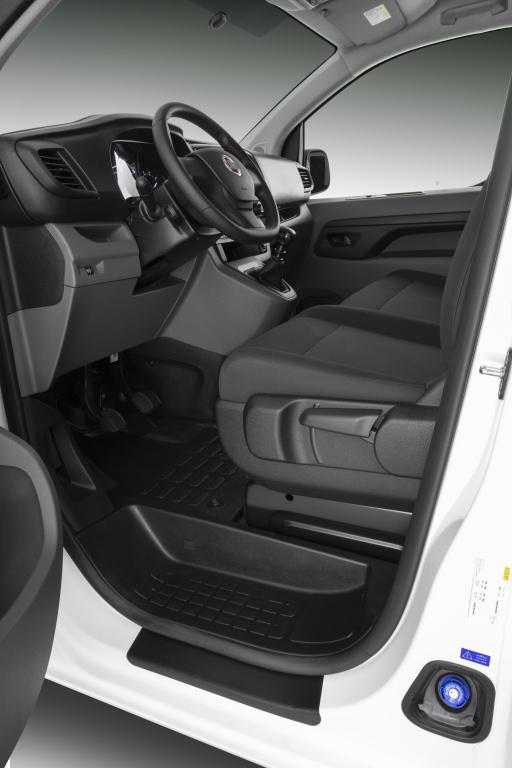 fiat_scudo_maxi_cargo_34.jpg.ff7cff35bfc54323d68af5b8eaf03b20.jpg