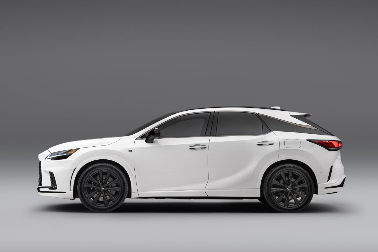 lexusrx500hfsportwhite-profile.thumb.jpg.69a83f6387a877e0106a08470be00be4.jpg