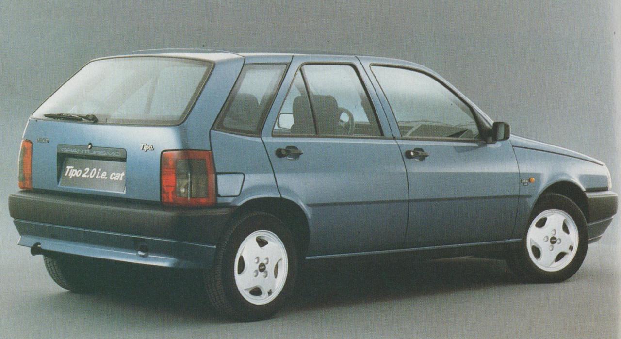 Fiat Tipo Granturismo 2000 cat Foto ufficiale 10-90.jpg