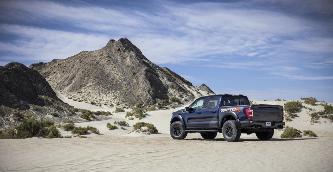 2023-Ford-Raptor-R-2.thumb.jpg.d1c7d66b06fdf4906c39f362bb4393e4.jpg