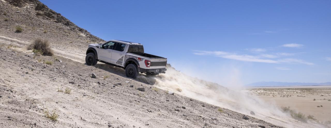 2023-Ford-Raptor-R-23.thumb.jpg.8a3cc9aff47e74cb423ba7bcb4a9d468.jpg