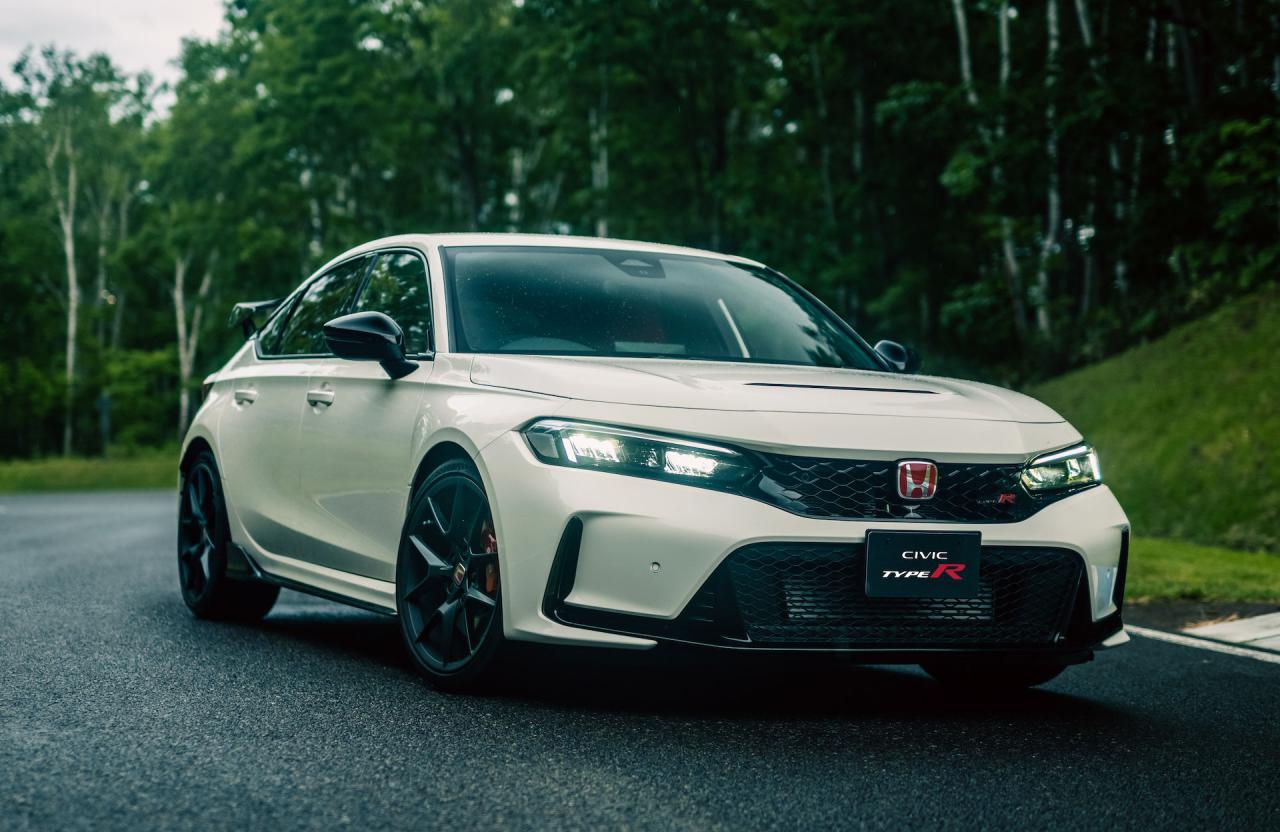 2023-Honda-Civic-Type-R-00001.thumb.jpg.1a501b1f0d18dfb89ca279e80cc04140.jpg