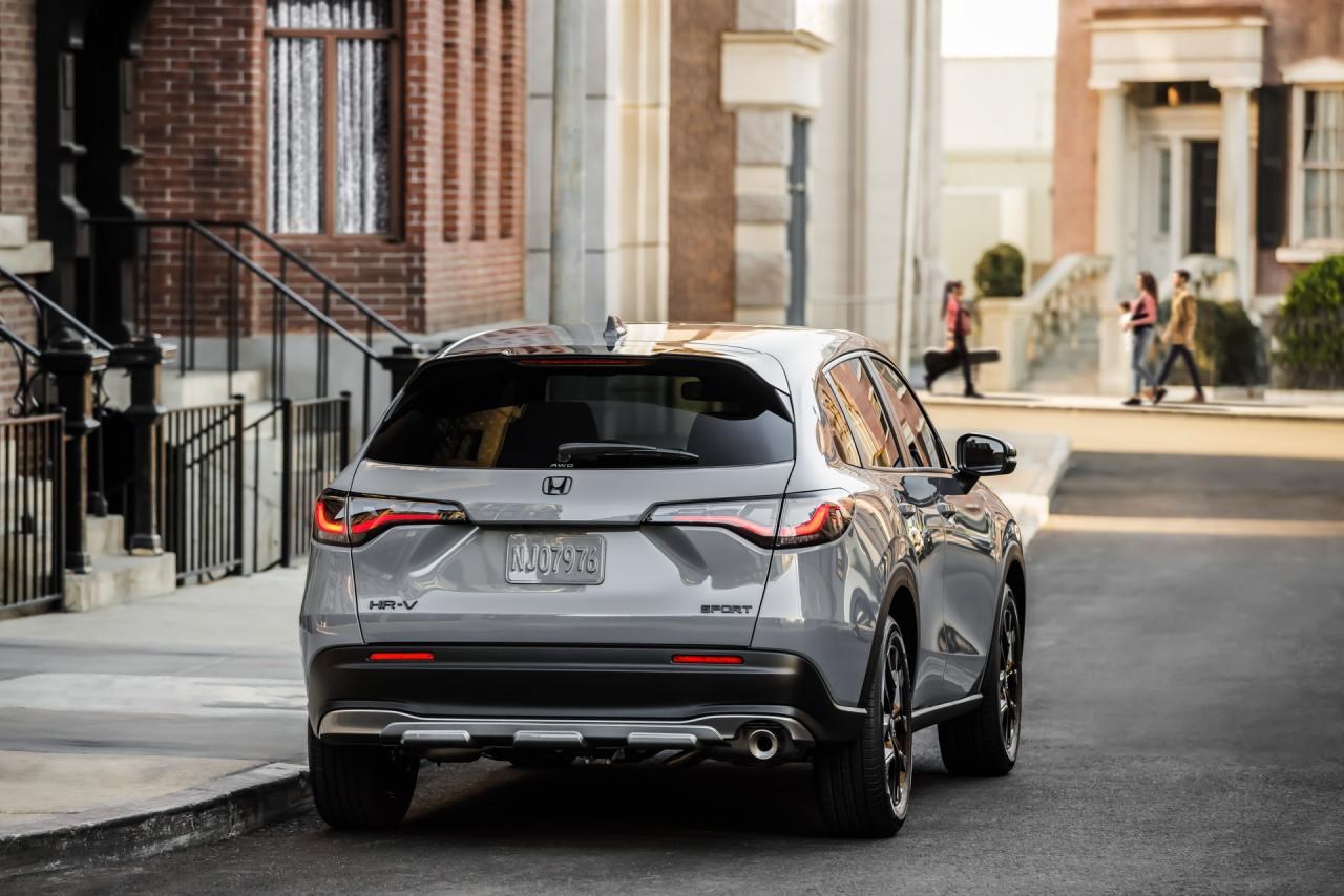 2023-Honda-HR-V-HRV-00018.thumb.jpg.f63027e4290f0b99e44b75325ad1bfd5.jpg