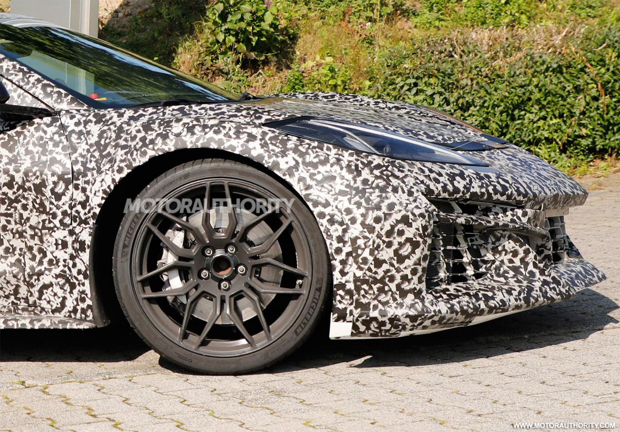 2023-chevrolet-corvette-e-ray-spy-shots--photo-credits-baldauf-sb-medien_100810177_h.jpg