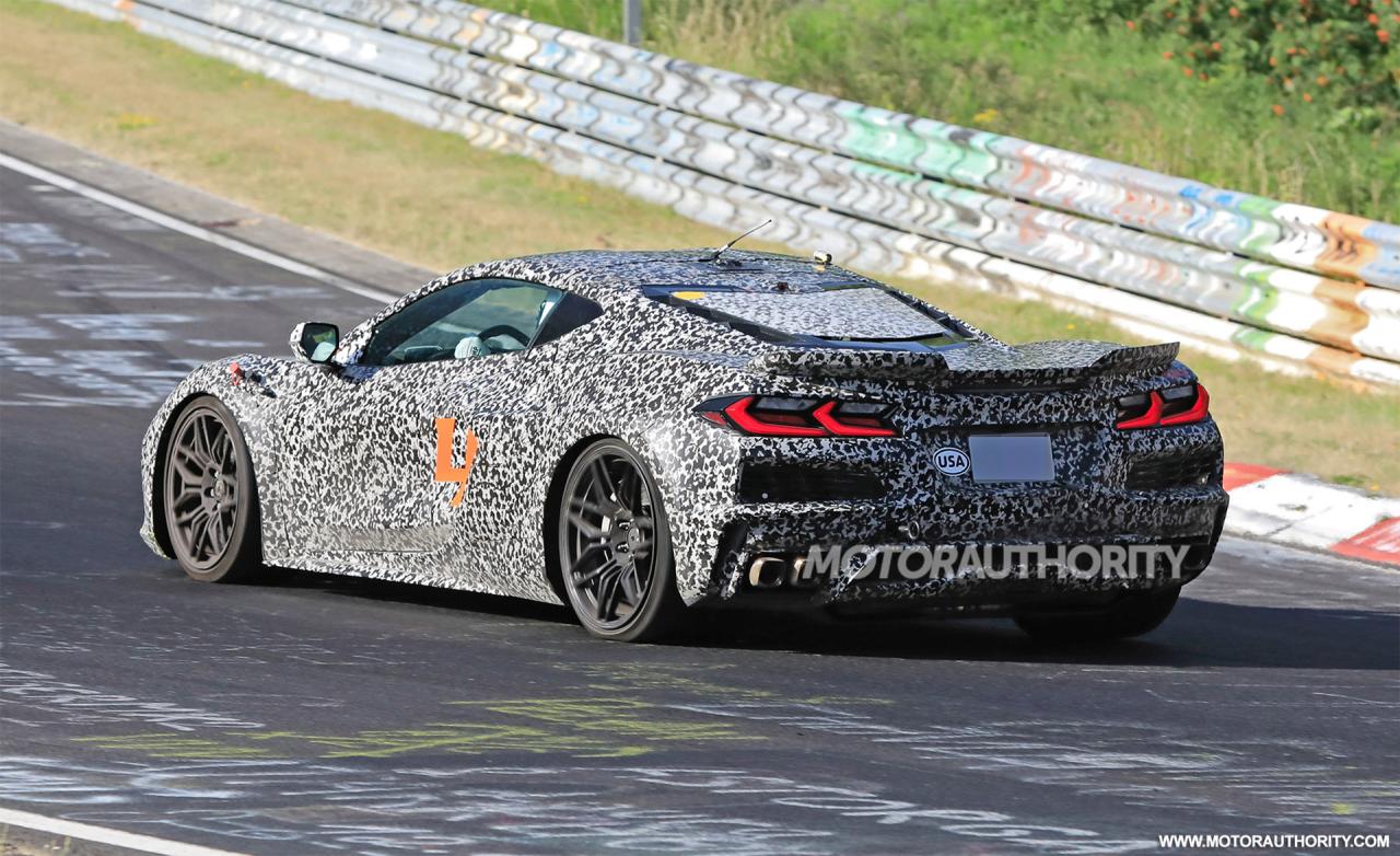 2023-chevrolet-corvette-e-ray-spy-shots--photo-credits-baldauf-sb-medien_100848449_h.jpg