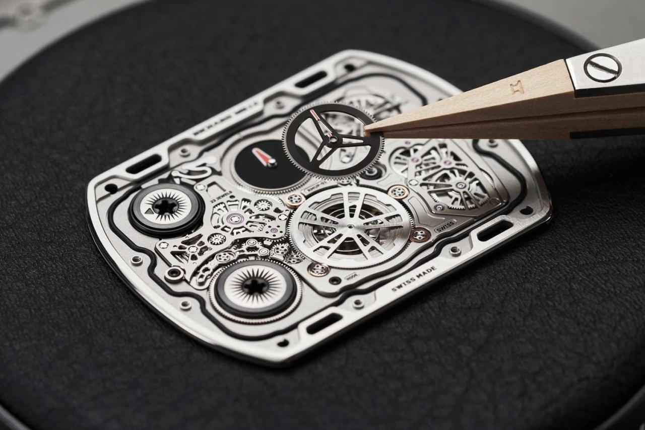 Richard-Mille-RM-UP-01-Ferrari-Thinnest-Mechanical-Watch-1.75mm-Record-4.jpg