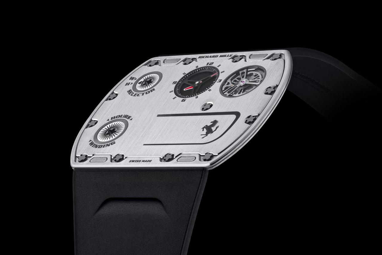Richard_Mille_RM_UP01_Ferrari_Watch_Insanity_05.jpg