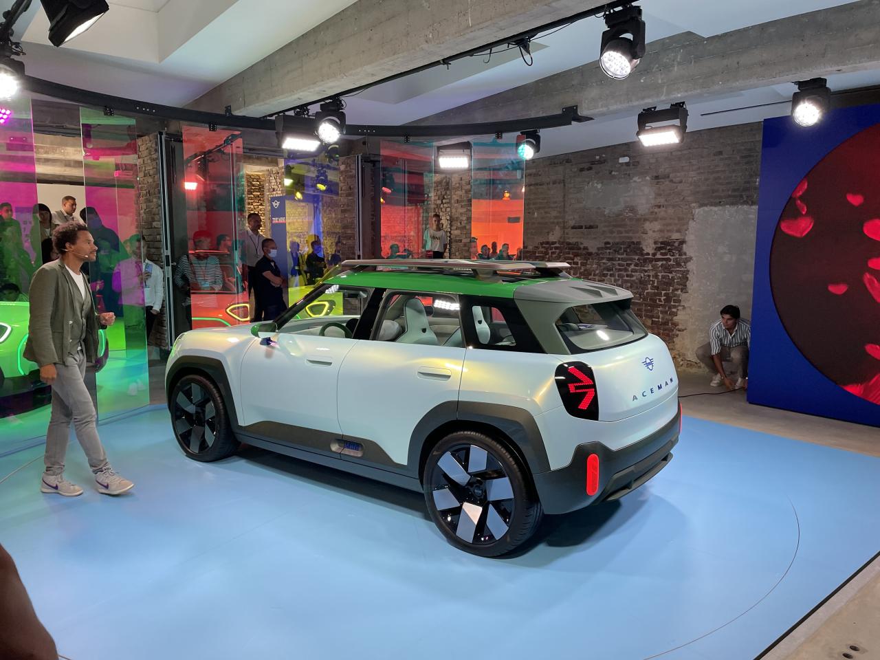 S0-mini-aceman-concept-le-nouveau-crossover-urbain-electrique-de-mini-721992.thumb.jpg.74f85d05392a8f1fbf59f71e9cc1573d.jpg