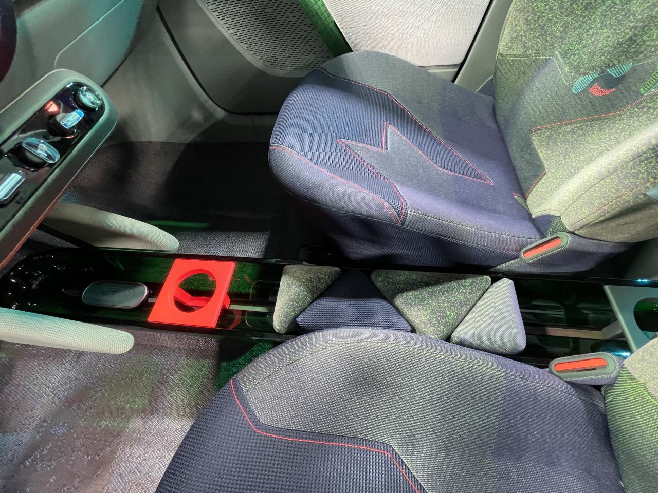 S0-mini-aceman-concept-le-nouveau-crossover-urbain-electrique-de-mini-722066.thumb.jpg.c97f43b9c7e3c98bec47d2dcef9fbd91.jpg