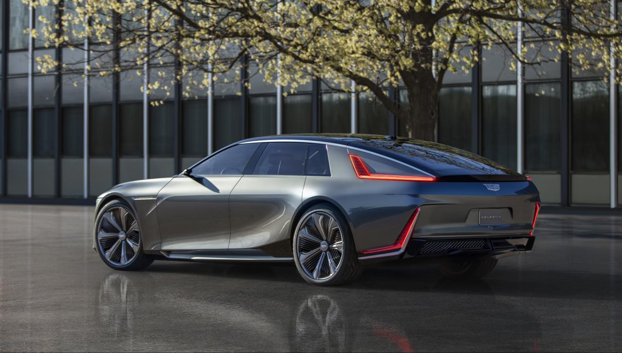 cadillac-celestiq-show-car-13.thumb.jpg.7ac796cc21d54079056f600bc44f0fe3.jpg