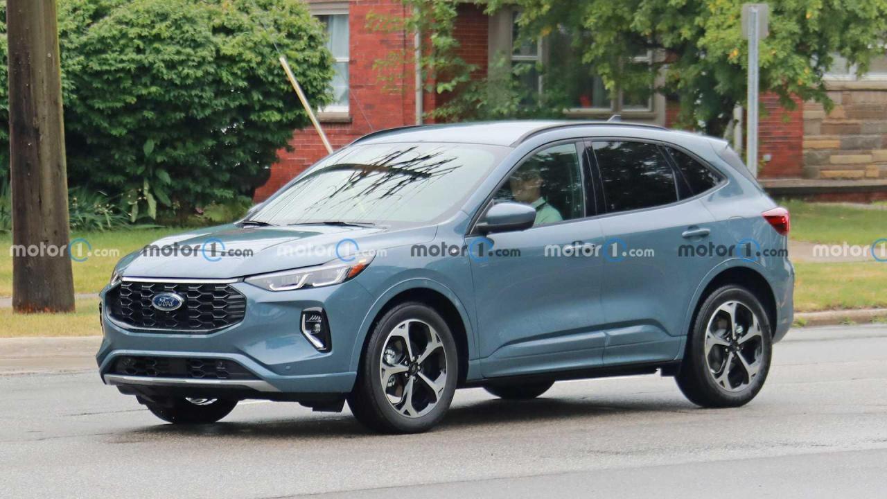 ford-escape-st-line-spy-photos.jpg