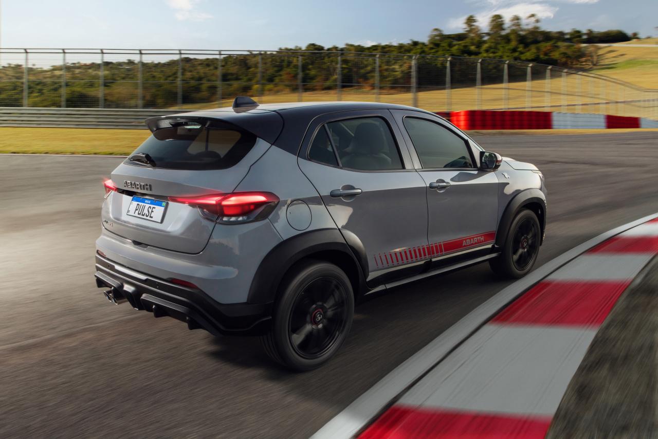 pulse_abarth_091-62e3e3c53d700.thumb.jpeg.eca3f2f783bf5f082418af544ad16017.jpeg