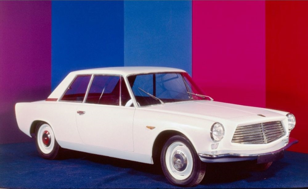 renault_project_115_ontario_coupe_prototype_bertone_1963_fronte.jpg.ab2280d38c1ac662ca7b613eacc6512a.jpg