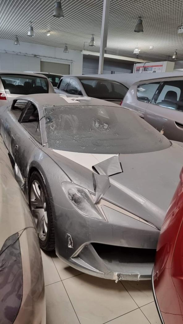 sedan2.jpg