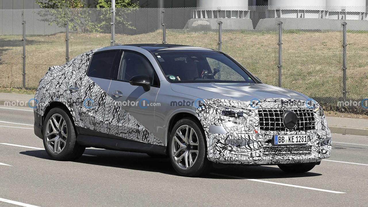 mercedes-amg-glc-63-coupe-spy-photos (1).jpg