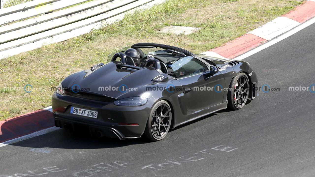 porsche-718-spyder-rs-weissach-spy-photo (4).jpg