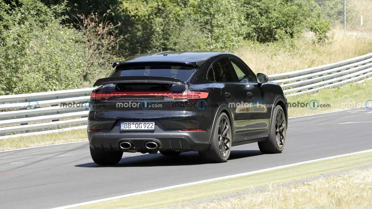 porsche-cayenne-coupe-gts-facelift-spy-photo (3).jpg