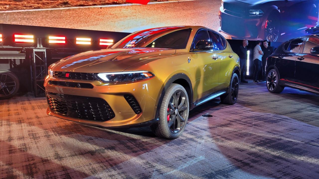 2023-Dodge-Hornet-Live-2-7.thumb.jpg.96a5d2d7dc70419164c96465e0f62f99.jpg