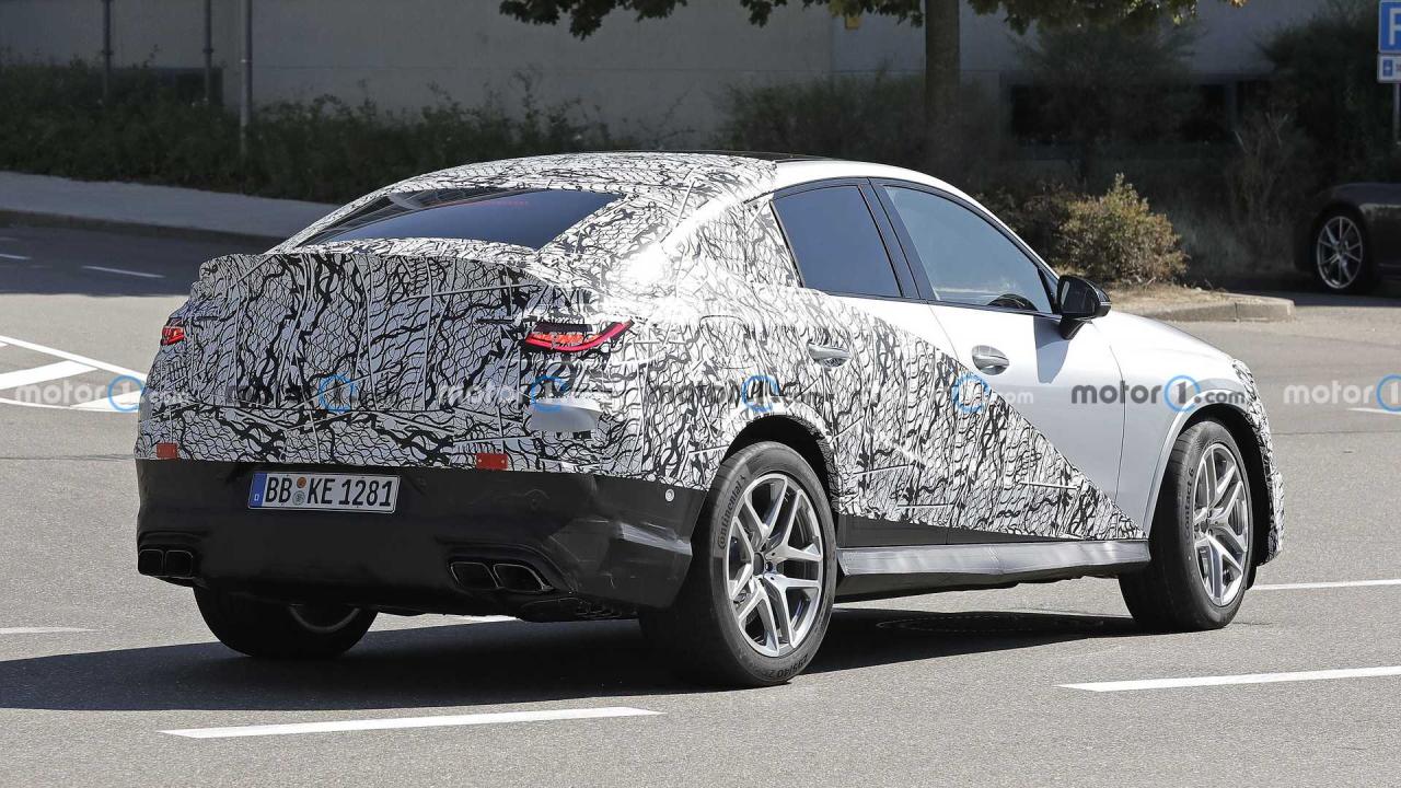 mercedes-amg-glc-63-coupe-spy-photos (3).jpg