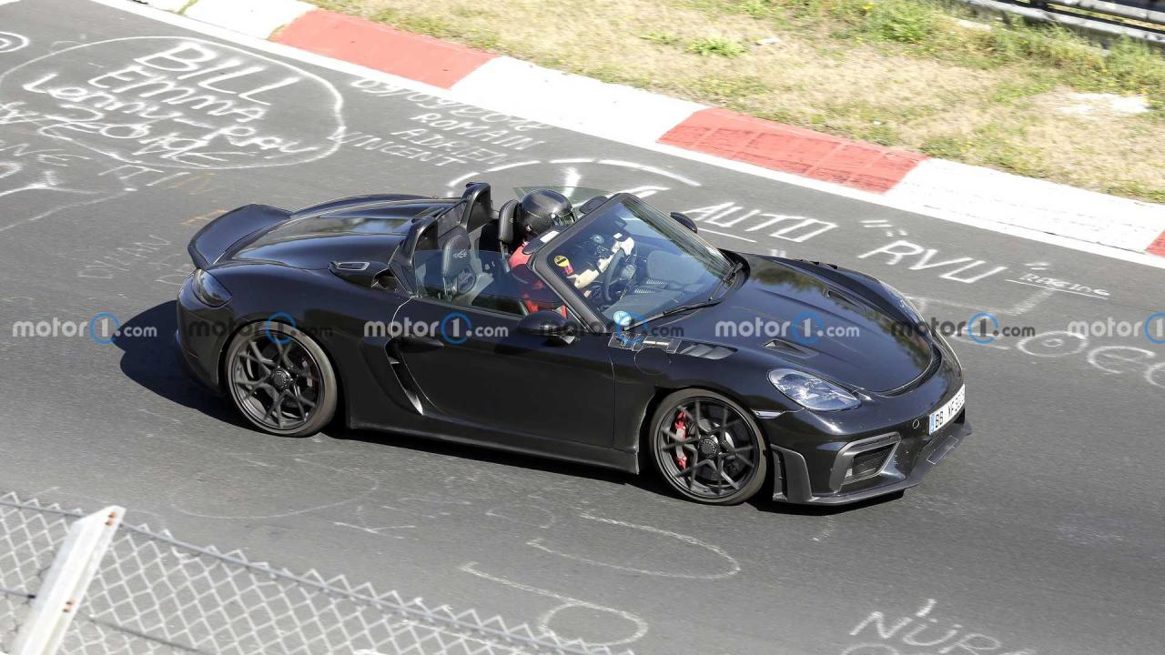 porsche-718-spyder-rs-weissach-spy-photo (2).jpg
