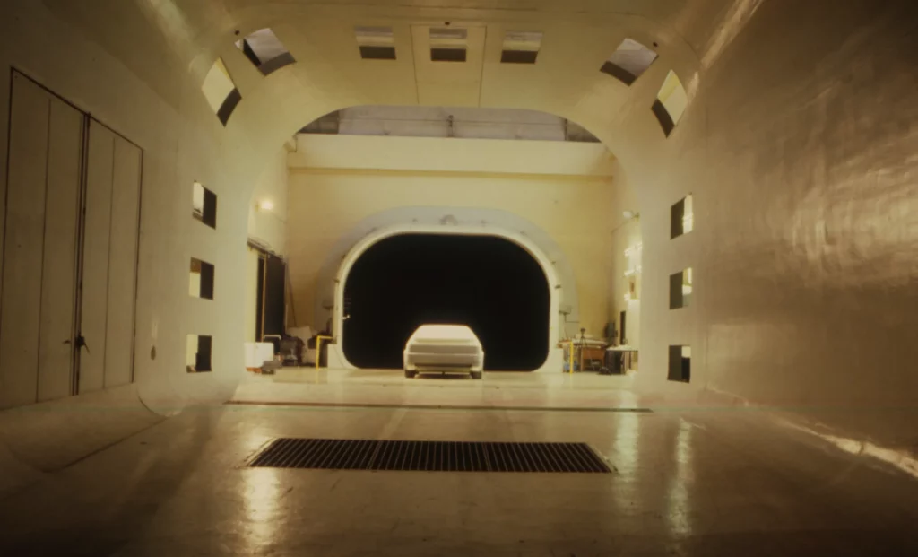 ALPHAWINDTUNNEL05-1024x621.webp.c71023bc96610d6203ae501e0044ca75.webp