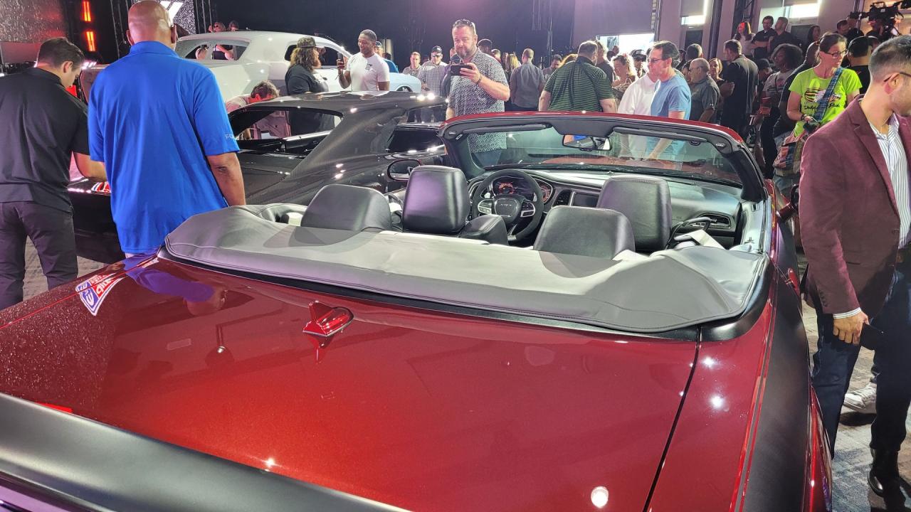 Dodge-Challenger-Convertible-7.jpg