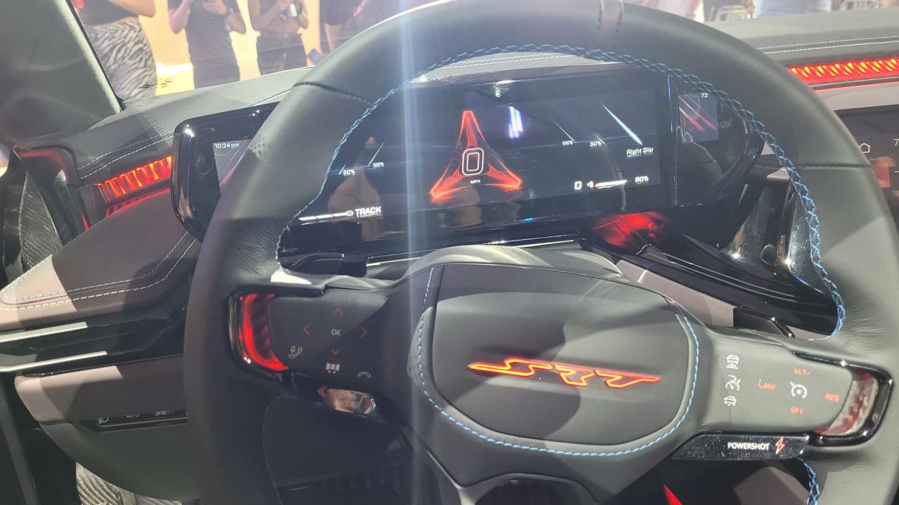 Dodge-Charger-Daytona-SRT-Concept-Live-2-18.jpg