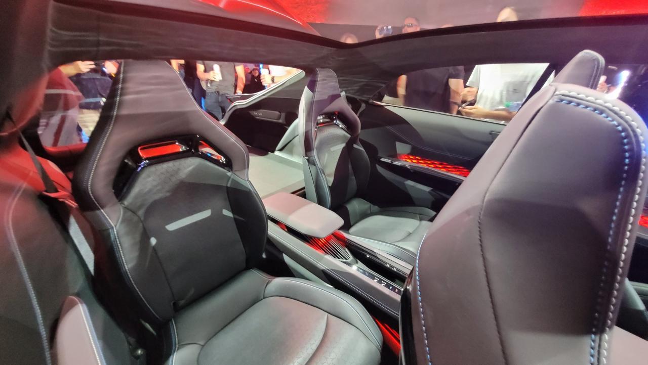 Dodge-Charger-Daytona-SRT-Concept-Live-2-32.jpg