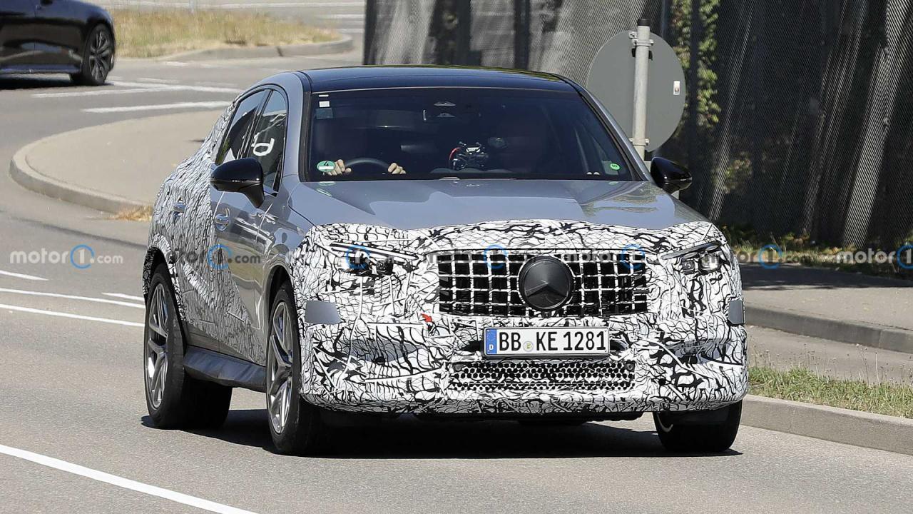 mercedes-amg-glc-63-coupe-spy-photos.jpg