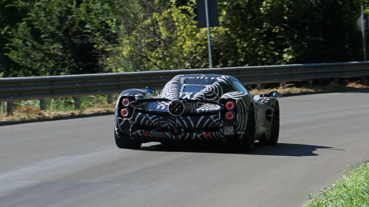 pagani-c10-spy-photo.jpg