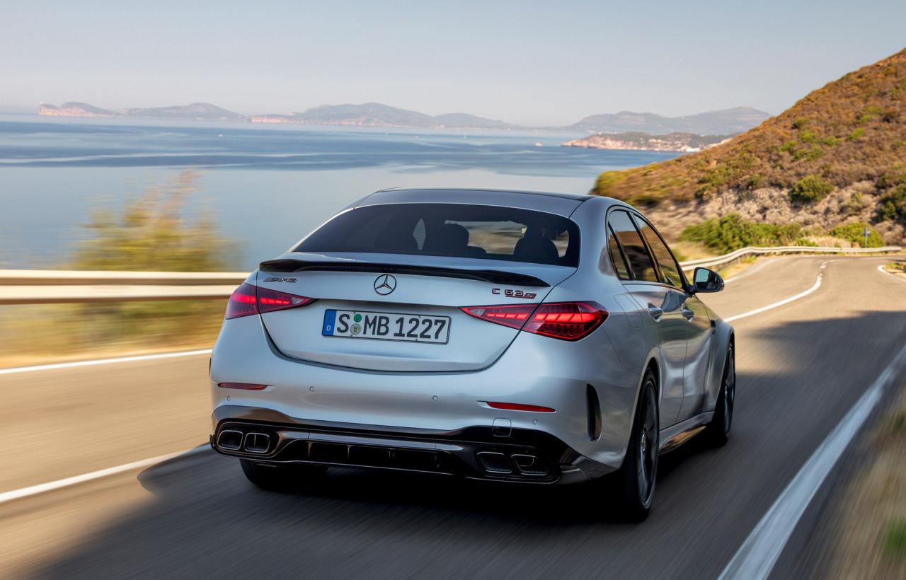2023-Mercedes-AMG-C-63-S-E-PERFORMANCE-00005.jpg