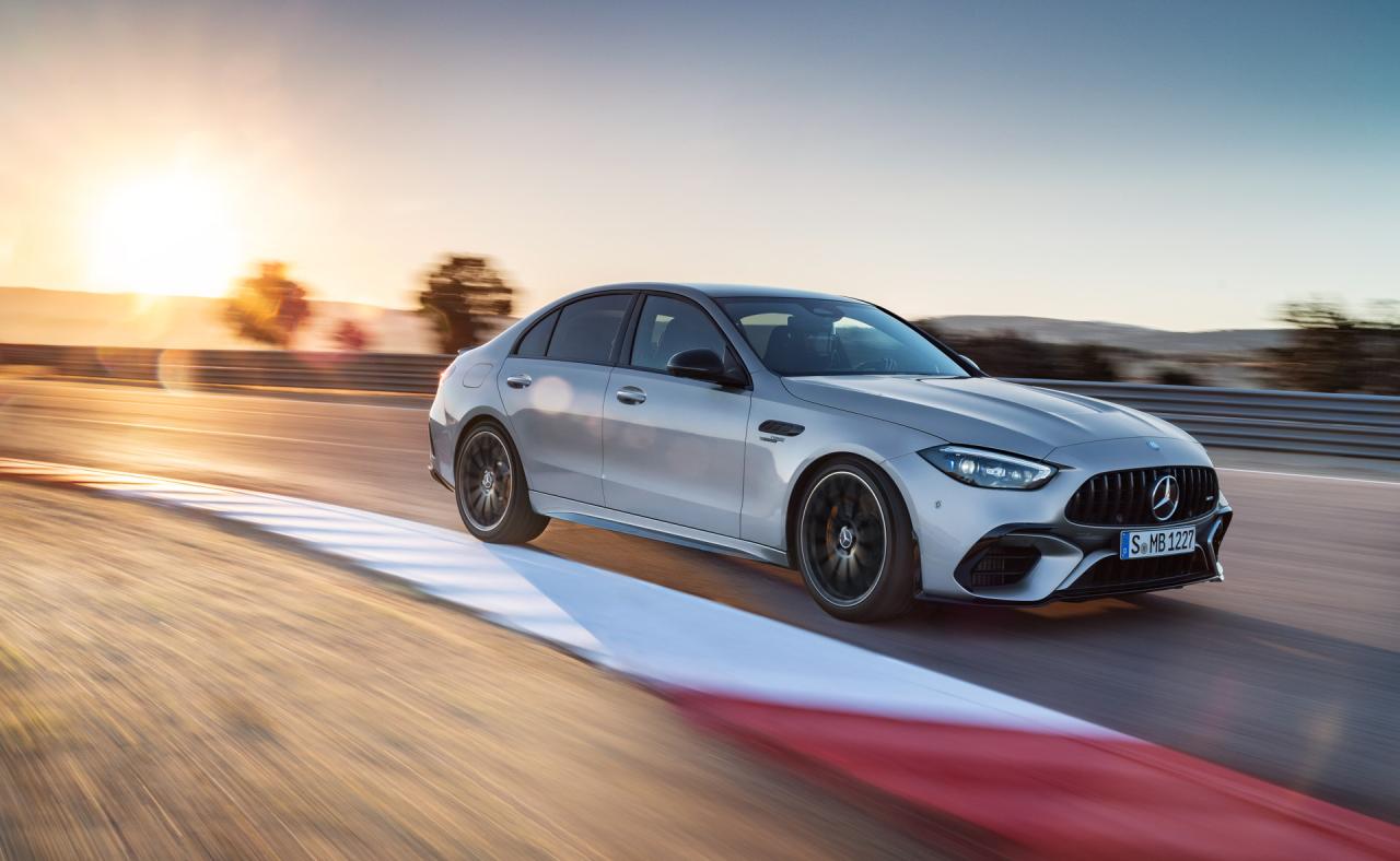 2023-Mercedes-AMG-C-63-S-E-PERFORMANCE-00008.jpg