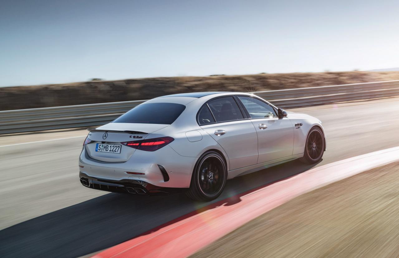 2023-Mercedes-AMG-C-63-S-E-PERFORMANCE-00010.jpg