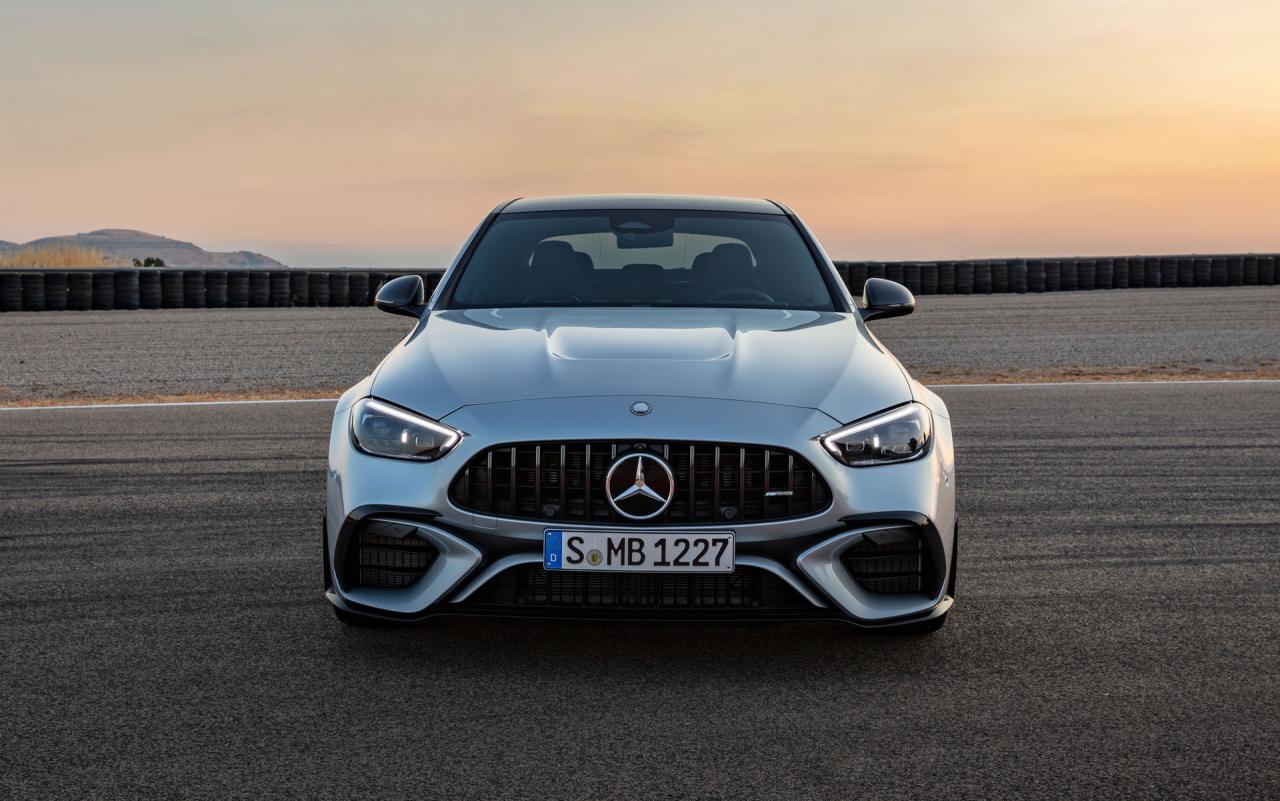 2023-Mercedes-AMG-C-63-S-E-PERFORMANCE-00014.jpg